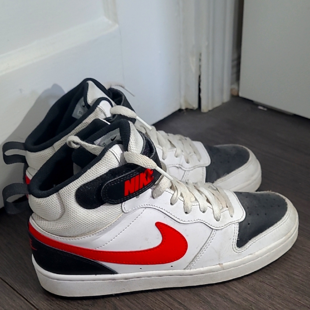 Nike High-Top Sneakers - Red and Black